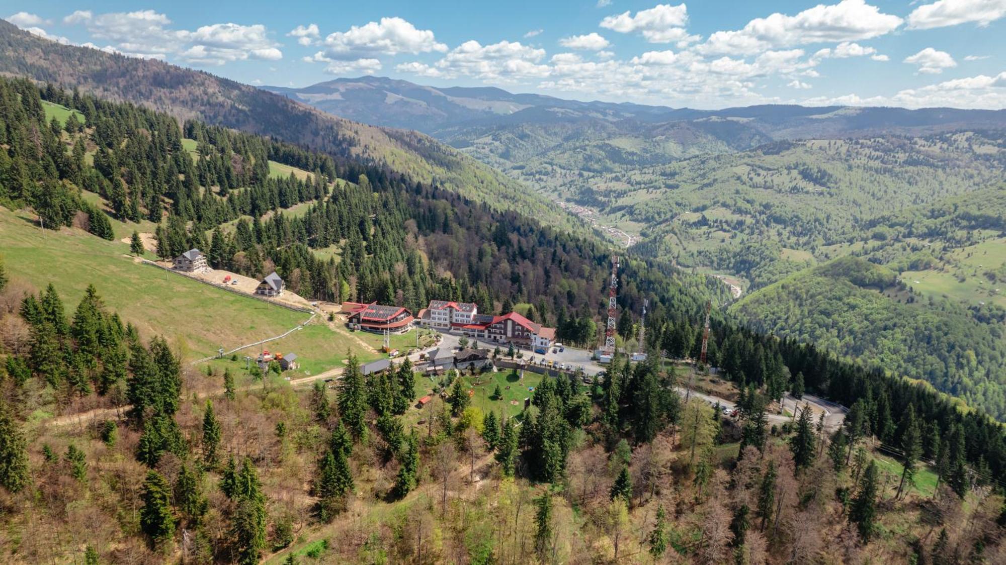 Hotel Complex Turistic Alpina Blazna Sant Exterior foto
