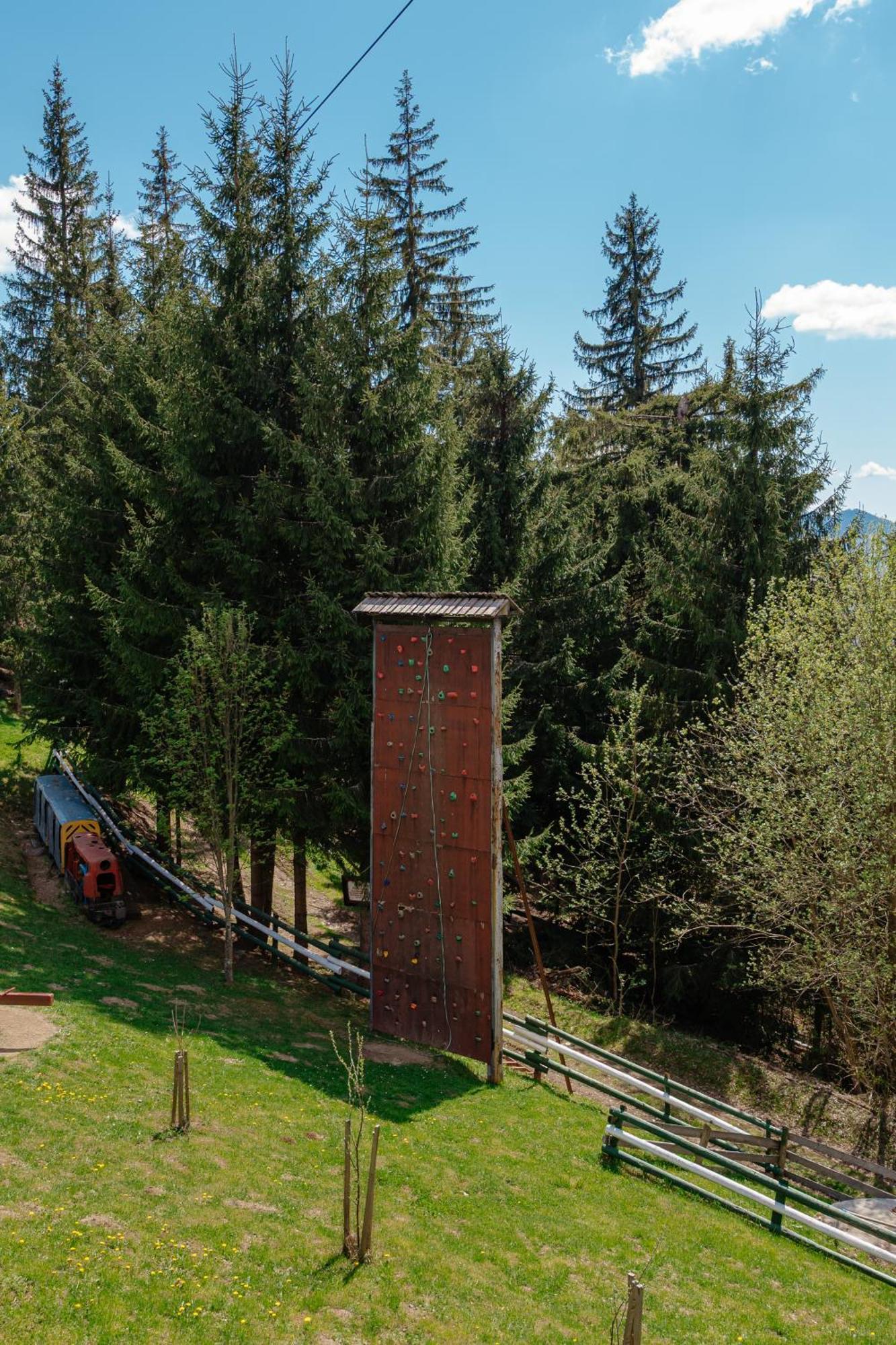 Hotel Complex Turistic Alpina Blazna Sant Exterior foto